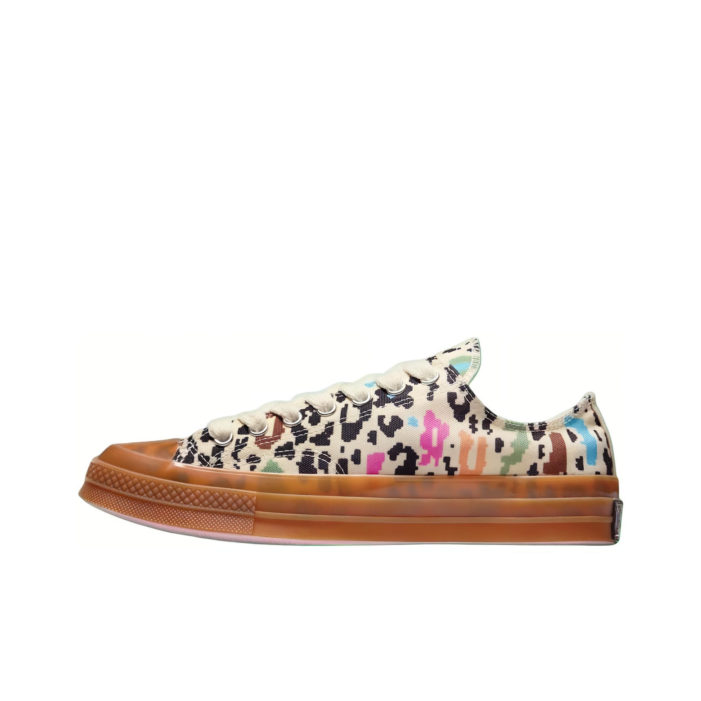 Converse Shoes Chuck 70 - حذاء كونفرس تشاك 70 من القماش